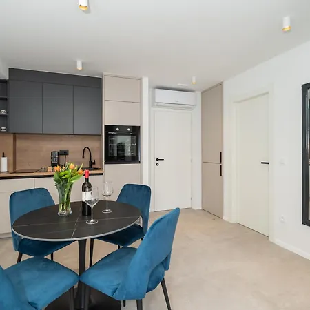 アパート Maria ザトン